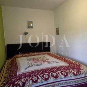 Rijeka širi centar – 2 spavaće, parking u dvorištu, vrt i kućica, idealno za život ili najam,