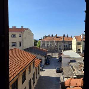 Rijeka širi centar – 2 spavaće, parking u dvorištu, vrt i kućica, idealno za život ili najam,