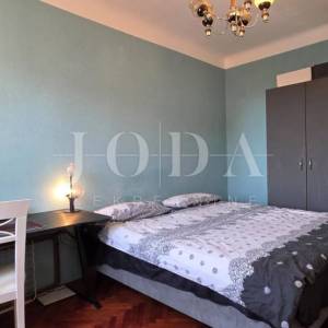 Rijeka širi centar – 2 spavaće, parking u dvorištu, vrt i kućica, idealno za život ili najam,