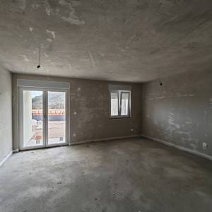 RIJEKA, ŠKURINJE - Krajnja kuća u nizu s tri sobe