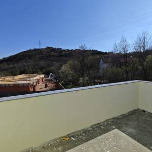 RIJEKA, ŠKURINJE - Kuća u nizu s tri sobe