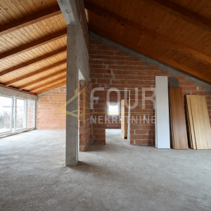 Rijeka, Srdoči, novogradnja, etaža, 3s+db, balkon