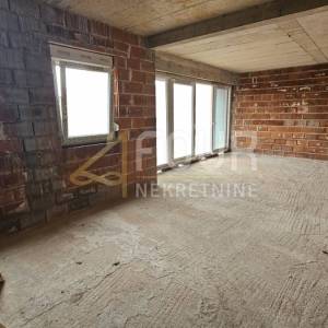 Rijeka, Srdoči, novogradnja, etaža, 3s+db, balkon, okućnica