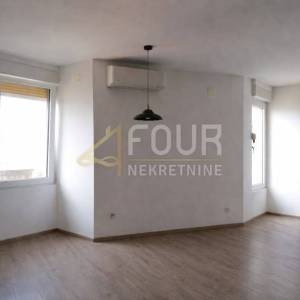 Rijeka, Turnić, 37.40m2, garsonijera, pogled na more