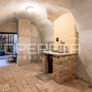 Rijetka povijesna kuća u samom centru grada