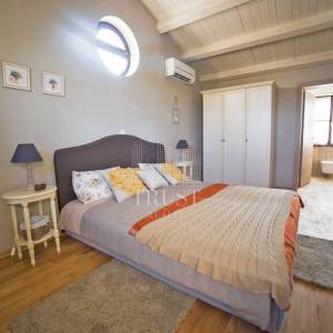 Romantičnaistarska vila sa bazenom i 1900 m2 vrta, 2 km od mora