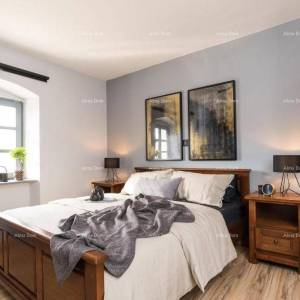 ROVINJ (okolica) - Blze Kanfanaru. Autentična kamena kuća s bazenom za prodaju