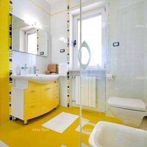 Rovinj, Prekrasna vila s bazenom.