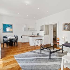 Rovinj, prvi red do mora, 2 stana u jednom