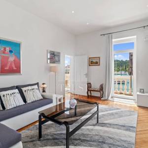 Rovinj, prvi red do mora, 2 stana u jednom