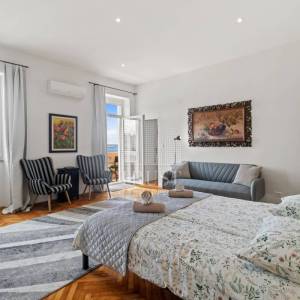 Rovinj, prvi red do mora, 2 stana u jednom