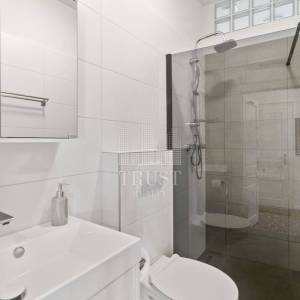 Rovinj, prvi red do mora, 2 stana u jednom