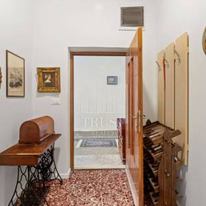 Rovinj, prvi red do mora, 2 stana u jednom