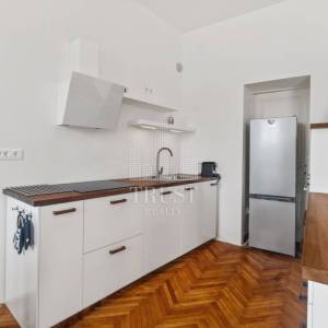 Rovinj, prvi red do mora, 2 stana u jednom