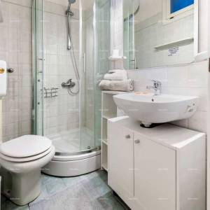 Rovinj – Stan s pogledom na more u samom centru, 50 m od mora