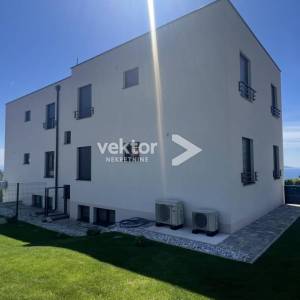 Rubeši, 3-soban s dnevnim boravkom u novogradnii s garažom i okućnicom