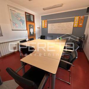 Samobor poslovni prostor 200 m2, 7 prostorija, režije uključene