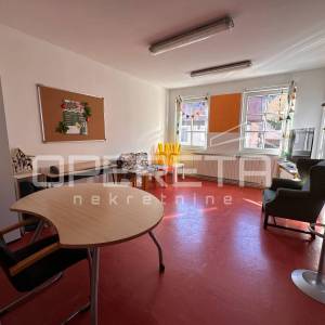 Samobor poslovni prostor 200 m2, 7 prostorija, režije uključene