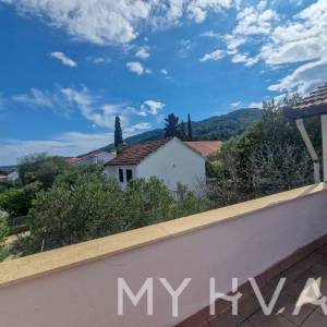 Samostojeća kuća s pogledom na more