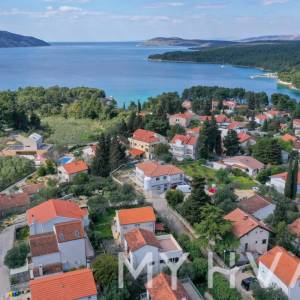 Samostojeća kuća s pogledom na more