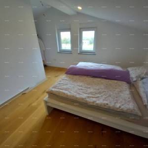 SAMOSTOJEĆA KUĆA S POMOĆNIM OBJEKTOM I PROSTRANOM OKUĆNICOM U ZAPADNOJ ISTRI