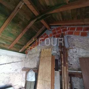 Šapjane, stara kamena kuća