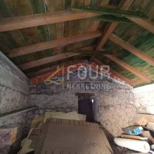 Šapjane, stara kamena kuća