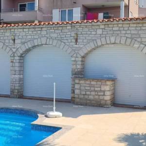 Šarmantna kuća u Banjolama, blizu mora i centra, idealna za obitelj ili vikendicu