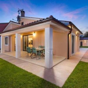 Savičenta, prekrasna moderna prizemnica s bazenom