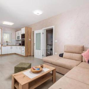 Savičenta, prekrasna moderna prizemnica s bazenom