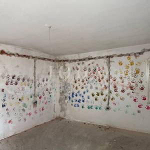 Senj, kuća u nizu s terasom i pogledom na more