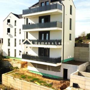 Sesvete,centar,3-Ssoban dvoetažni stan 92m2(S1G4) s vrtom i parkingom