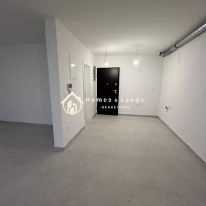 Sesvete,centar,3-Ssoban dvoetažni stan 92m2(S1G4) s vrtom i parkingom