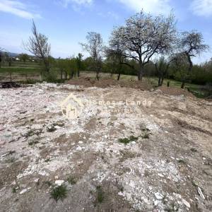 Sesvete,Lužan,kuća 3-katnica nedovršena 163m2 s garažom i okućnicom