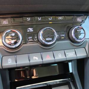 Škoda Karoq 1.5 TSi DSG *LED, NAVIGACIJA, KAMERA*