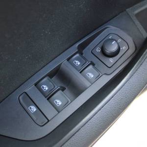 Škoda Karoq 1.6 TDi DSG *LED, NAVIGACIJA, KAMERA*