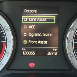 Škoda Karoq 1.6 TDi DSG *LED, NAVIGACIJA, KAMERA*