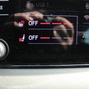 Škoda Karoq 1.6 TDi DSG Style *LED, NAVIGACIJA, KAMERA*