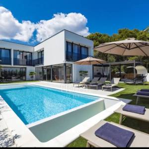 Sofisticirana dizajnerska vila s bazenom-Medulin