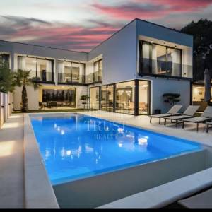 Sofisticirana dizajnerska vila s bazenom-Medulin