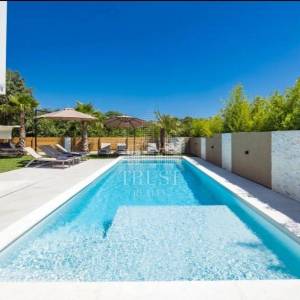 Sofisticirana dizajnerska vila s bazenom-Medulin