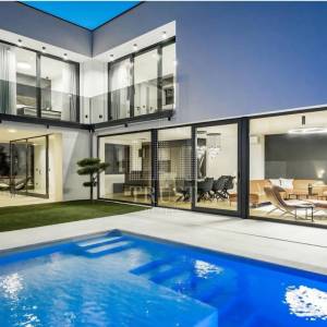 Sofisticirana dizajnerska vila s bazenom-Medulin