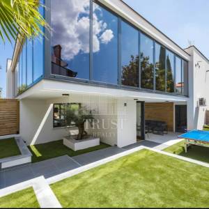 Sofisticirana dizajnerska vila s bazenom-Medulin