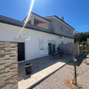 Soline okolica, novogradnja, apartman u prizemlju!