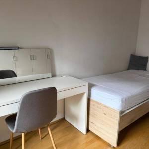 Špansko-Oranice, 3S stan 65m2 s loggiom, spremište, bez provizije