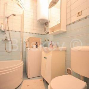 Split, Bol, dvosoban stan 55 m2 na 4.katu 