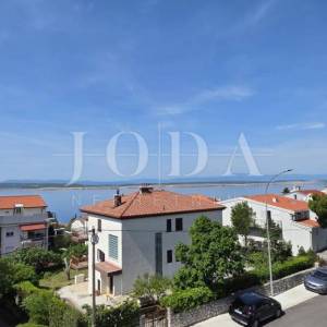 Stan Crikvenica 36 m² – pogled na more, lođa, top lokacija Duga