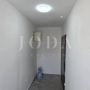 Stan Crikvenica 36 m² – pogled na more, lođa, top lokacija Duga