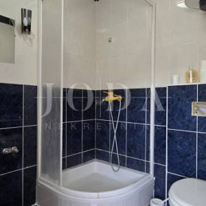 Stan Crikvenica 36 m² – pogled na more, lođa, top lokacija Duga