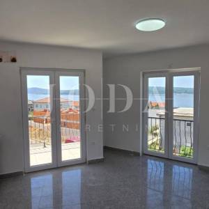 Stan Crikvenica 36 m² – pogled na more, lođa, top lokacija Duga